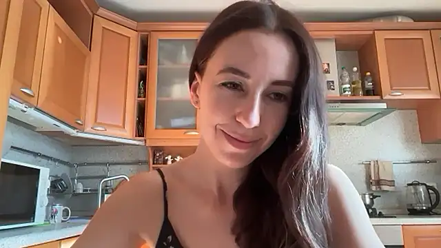 Snapshot of Flamingo_Queen chatting on 07/22/26, 04:26 Flamingo Queen online show from 07/22/26, 04:26