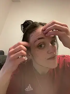 LeonieClairee online show from 06/10/26, 06:07