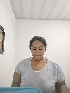 MiaBloom0 online show from 07/29/26, 02:04