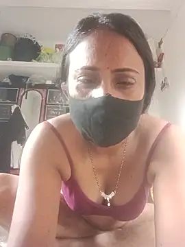 Snapshot of Simi-hot-boudi chatting on 07/15/26, 02:17 Simi-hot-boudi online show from 07/15/26, 02:17