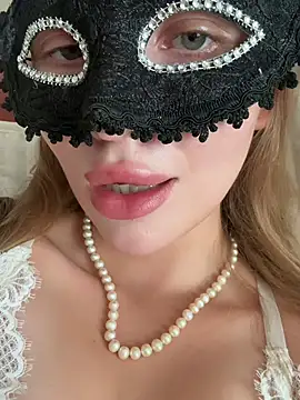 AlexandraMoore03 online show from 06/23/26, 12:03