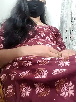 Snapshot of Tanvi-j chatting on 07/11/26, 05:10 Tanvi-j online show from 07/11/26, 05:10