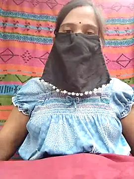 Snapshot of Tanvi-j chatting on 07/13/26, 05:54 Tanvi-j online show from 07/13/26, 05:54