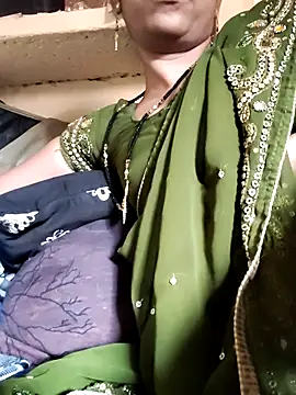 Snapshot of Tanvi-j chatting on 07/14/26, 12:33 Tanvi-j online show from 07/14/26, 12:33