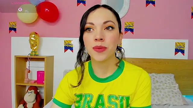 AshleyBenoitt online show from 06/19/26, 01:15