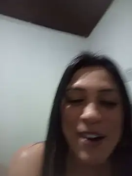 Snapshot of Milabri chatting on 06/26/26, 03:11 Milabri online show from 06/26/26, 03:11