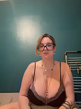 alexia tacrush online show from 06/25/26, 08:35