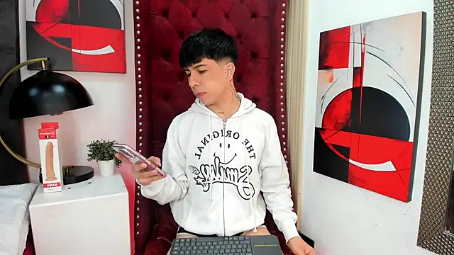 Mathyw Mont online show from 06/26/26, 03:55