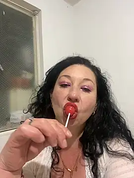 TheEmpress89 online show from 06/17/26, 03:31