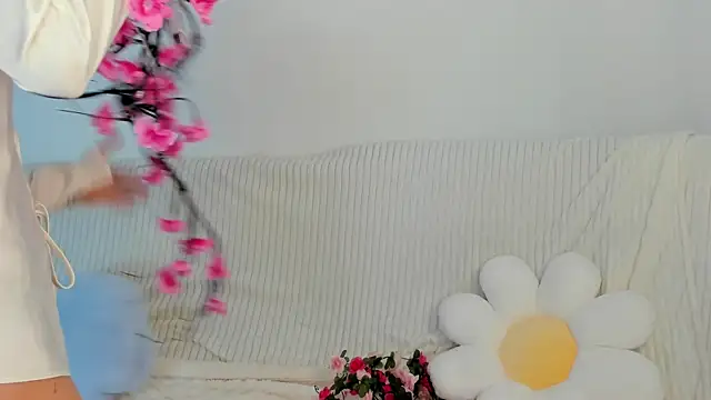 Snapshot of mimi_cutee chatting on 07/25/26, 03:15 mimi cutee online show from 07/25/26, 03:15