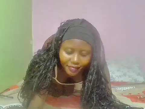 Snapshot of cute_bee chatting on 06/15/26, 02:52 cute bee online show from 06/15/26, 02:52