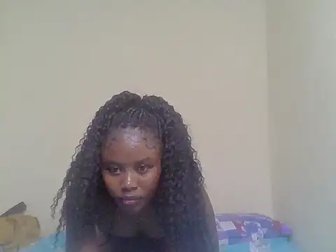 Snapshot of cute_bee chatting on 07/16/26, 03:29 cute bee online show from 07/16/26, 03:29