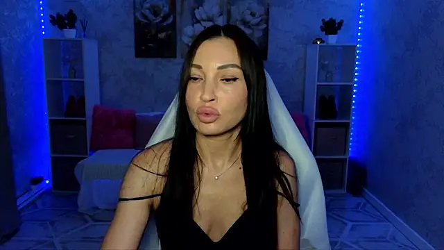 NikoleMills online show from 07/03/26, 05:14