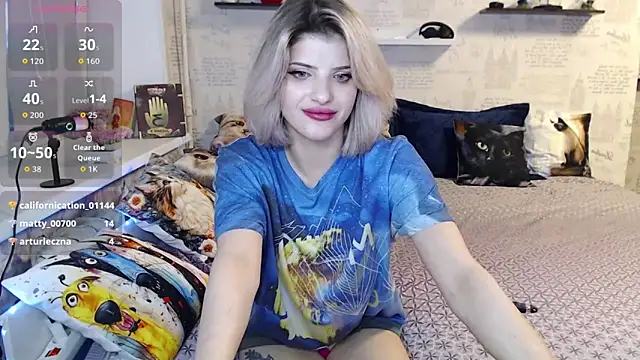 Snapshot of AleksandraJames chatting on 06/11/26, 12:32 AleksandraJames online show from 06/11/26, 12:32