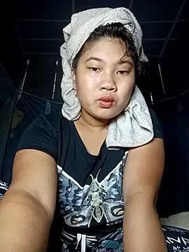 Emelyzz online show from 06/11/26, 12:43