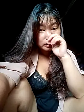 Emelyzz online show from 07/19/26, 02:15