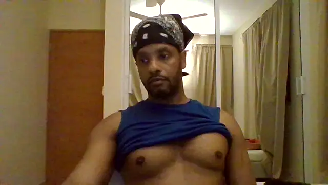 Snapshot of InfamousX chatting on 06/16/26, 06:38 InfamousX online show from 06/16/26, 06:38