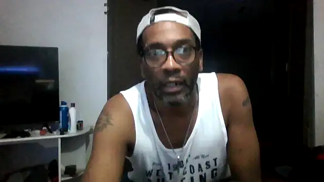 Snapshot of WildCravings chatting on 06/10/26, 08:35 WildCravings online show from 06/10/26, 08:35