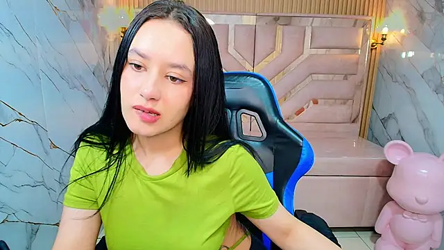 Snapshot of Aleja_r_ chatting on 07/03/26, 12:22 Aleja r online show from 07/03/26, 12:22