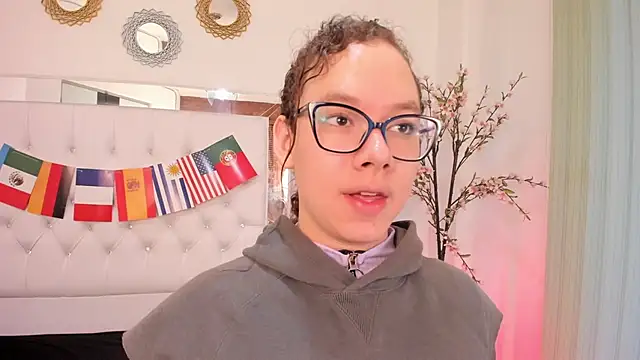 ParisMendez online show from 07/29/26, 11:19
