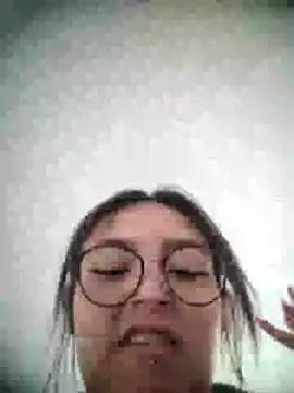 Snapshot of Aly_96 chatting on 06/19/26, 04:55 Aly 96 online show from 06/19/26, 04:55