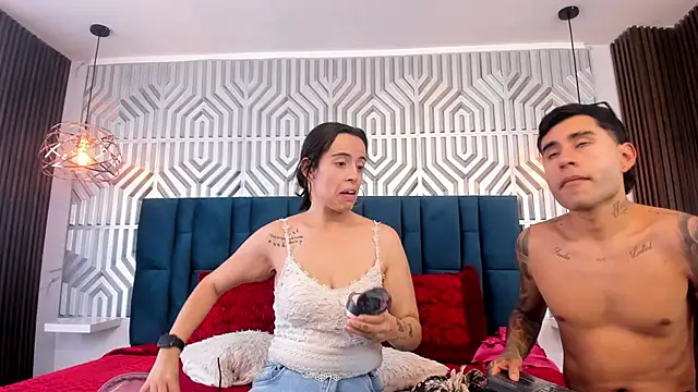 MiaAndAaron- online show from 07/28/26, 05:23