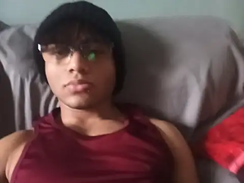 Snapshot of M4x_D3mian chatting on 06/10/26, 04:50 M4x D3mian online show from 06/10/26, 04:50