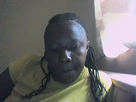 Snapshot of laula3030 chatting on 06/19/26, 05:23 laula3030 online show from 06/19/26, 05:23