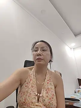 Snapshot of Fanritar chatting on 06/18/26, 03:38 Fanritar online show from 06/18/26, 03:38