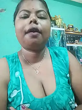 Snapshot of Mumtaz-vijay8 chatting on 06/23/26, 10:46 Mumtaz-vijay8 online show from 06/23/26, 10:46