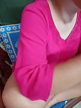 Snapshot of divya-222 chatting on 06/20/26, 05:27 divya-222 online show from 06/20/26, 05:27