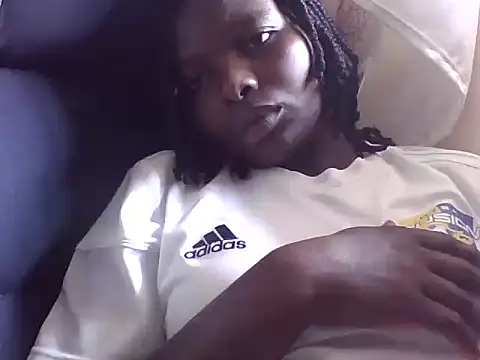 Snapshot of lucyswee chatting on 07/12/26, 11:45 lucyswee online show from 07/12/26, 11:45