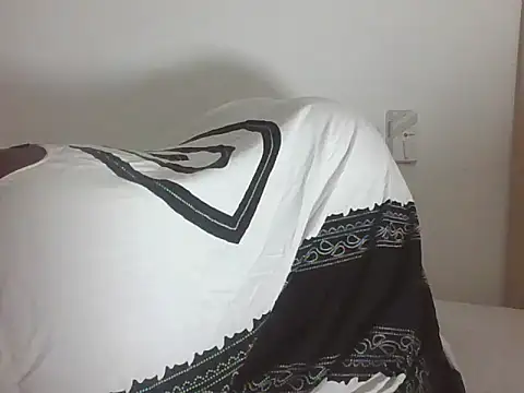 Snapshot of Creamysexymesy chatting on 07/18/26, 09:40 Creamysexymesy online show from 07/18/26, 09:40