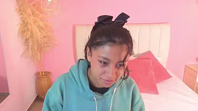 valeria  torres online show from 07/16/26, 10:43