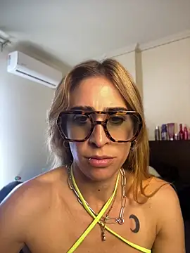 Snapshot of NicoleWilder chatting on 07/27/26, 03:41 NicoleWilder online show from 07/27/26, 03:41