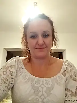 KarinaFlower99 online show from 06/18/26, 08:02