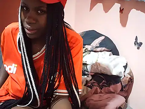 Snapshot of pretty_renor chatting on 07/19/26, 05:22 pretty renor online show from 07/19/26, 05:22