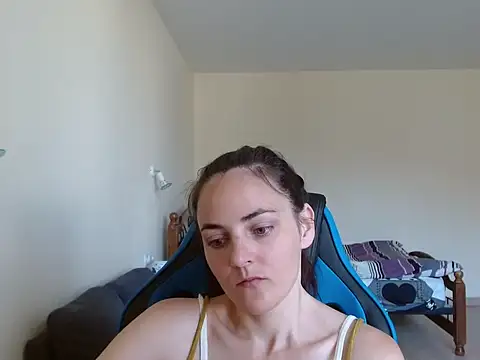 OliviaTheS online show from 06/14/26, 07:43