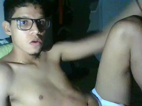 Snapshot of twink_vibes chatting on 06/19/26, 05:56 twink vibes online show from 06/19/26, 05:56