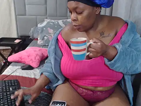 Wifey Amanda online show from 07/07/26, 06:47