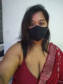 Snapshot of beauty_lisa- chatting on 07/12/26, 01:35 beauty lisa- online show from 07/12/26, 01:35