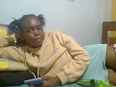 fancyfancy1 online show from 06/17/26, 07:11