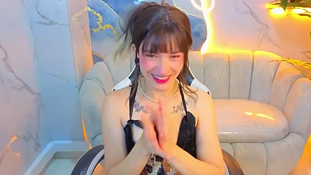 Lily Tx online show from 07/04/26, 12:44