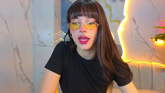 Lily Tx online show from 07/16/26, 01:39