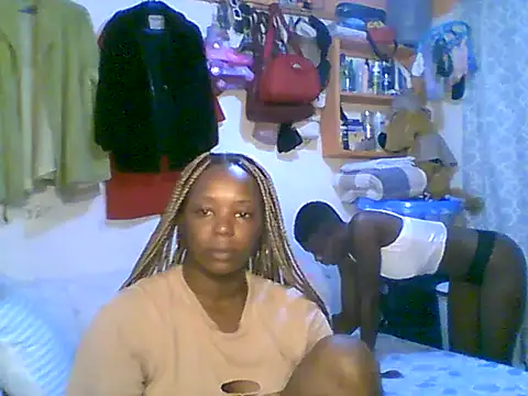Snapshot of Ladysweetness23 chatting on 06/27/26, 04:28 Ladysweetness23 online show from 06/27/26, 04:28