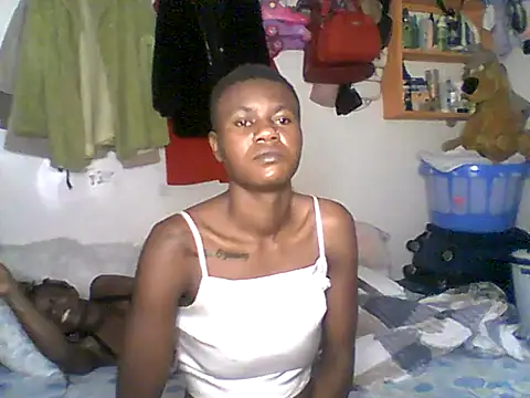 Snapshot of Ladysweetness23 chatting on 06/27/26, 01:39 Ladysweetness23 online show from 06/27/26, 01:39