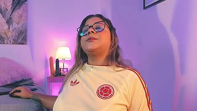 Chelseea bluey online show from 06/18/26, 02:23