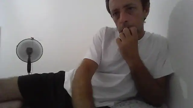 Snapshot of Coppiahot-26 chatting on 06/15/26, 08:00 Coppiahot-26 online show from 06/15/26, 08:00