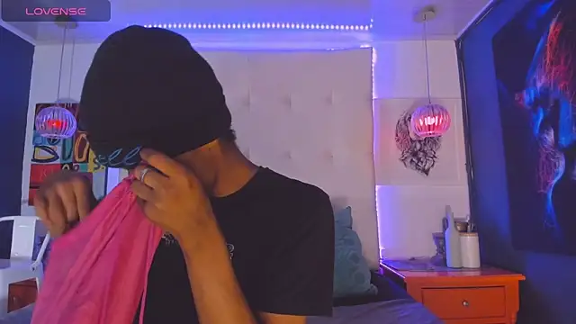 Snapshot of AndyCat3_ chatting on 06/12/26, 08:52 AndyCat3 online show from 06/12/26, 08:52