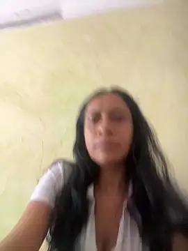 paolaqueenxx online show from 06/16/26, 05:26
